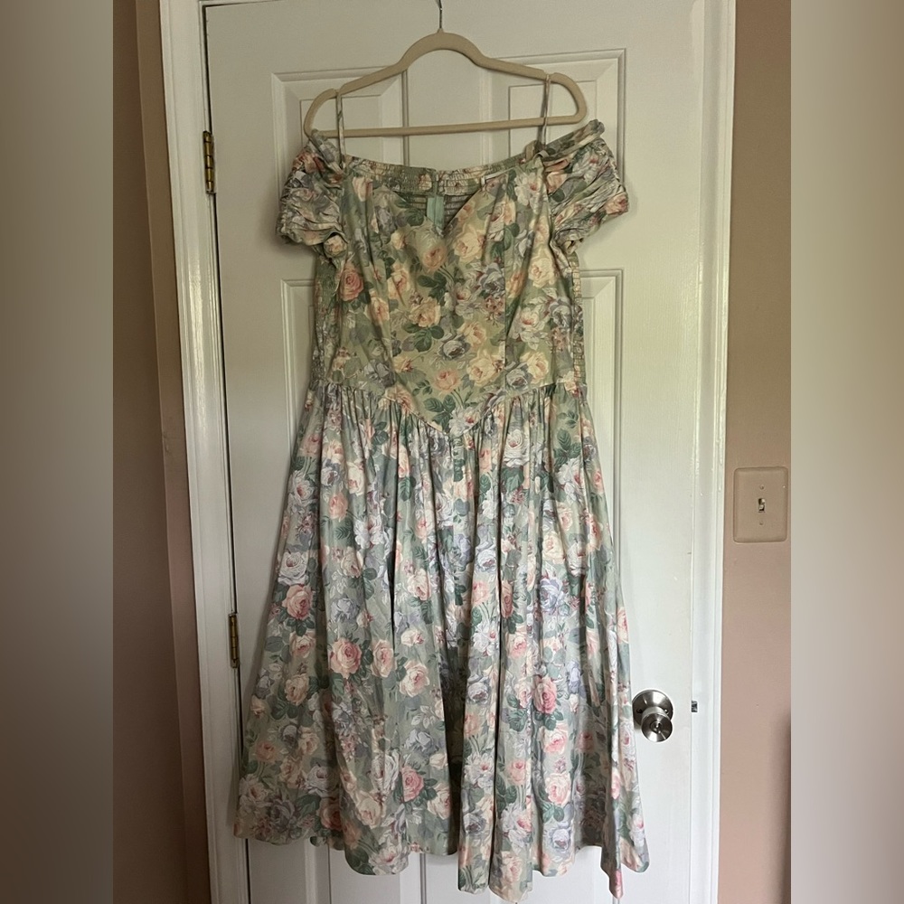 Vintage Floral Off the Shoulder Dress